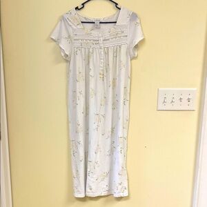 Vintage Aria Nightgown White Floral Lace Button Front KOMAR Guatemala